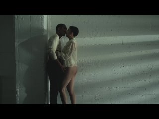 dadi iris striptease